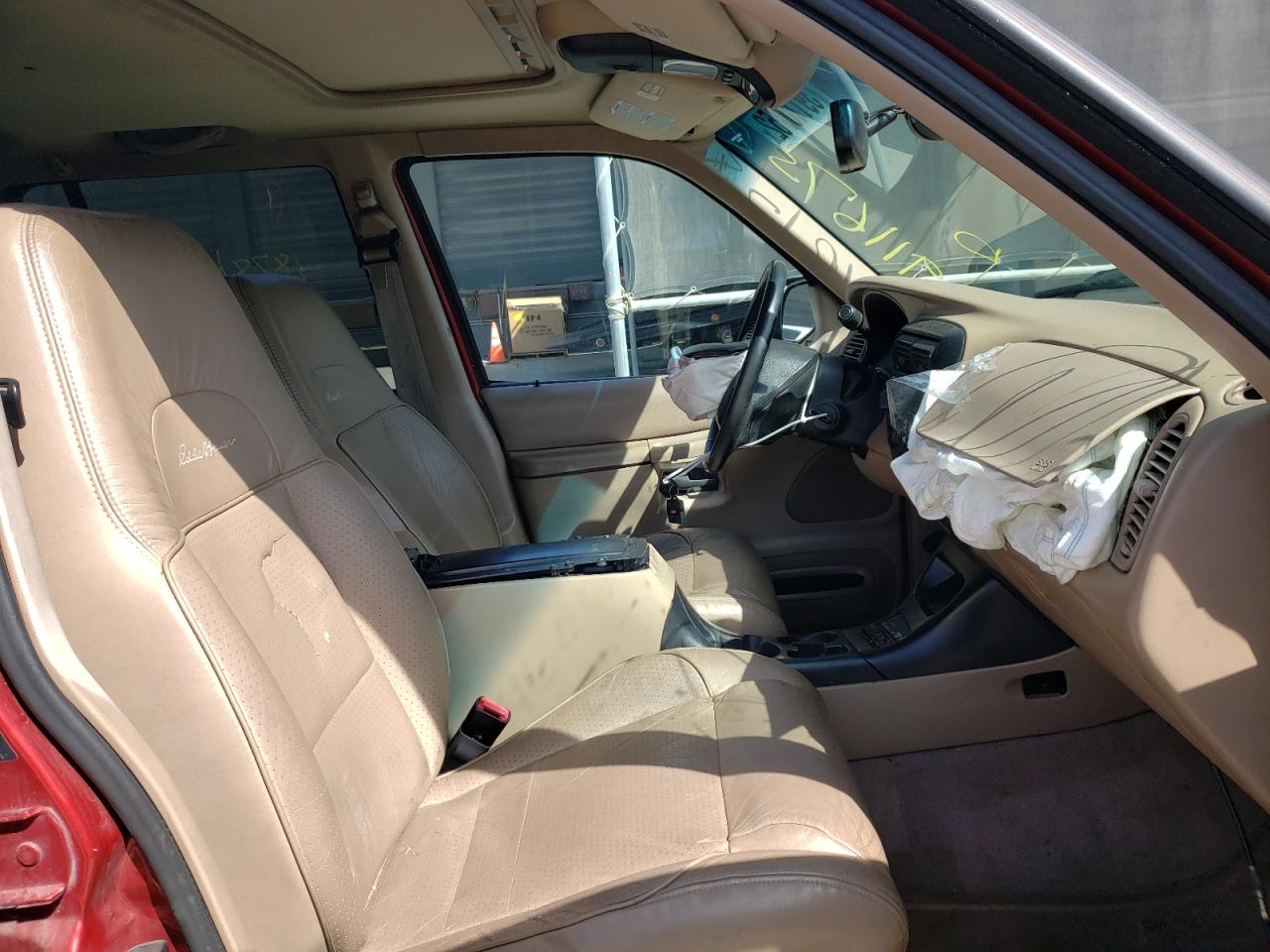 Photo 5 from auction – 1998 FORD EXPLORER with VIN 1FMZU34E3WZA66366