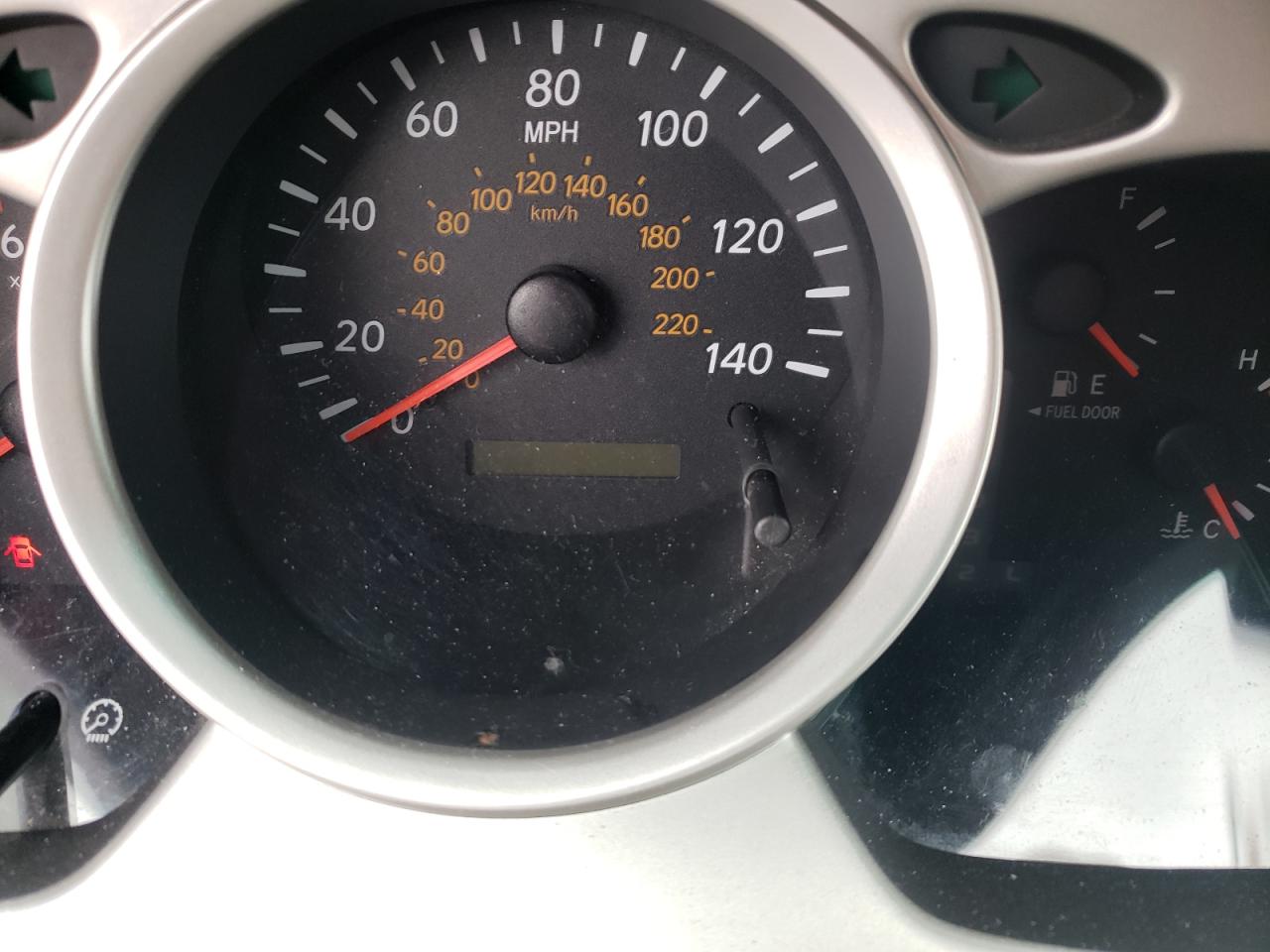 Photo 8 from auction – 2005 TOYOTA HIGHLANDER with VIN JTEEP21A450126143