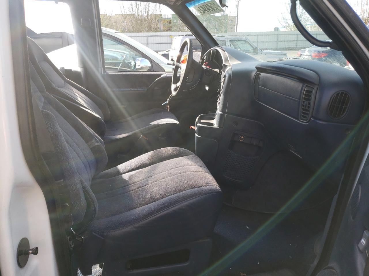 Photo 5 from auction – 1997 CHEVROLET ASTRO with VIN 1GNDM19W7VB180003