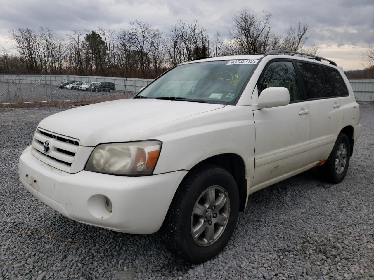Photo 2 from auction – 2005 TOYOTA HIGHLANDER with VIN JTEEP21AX50111064