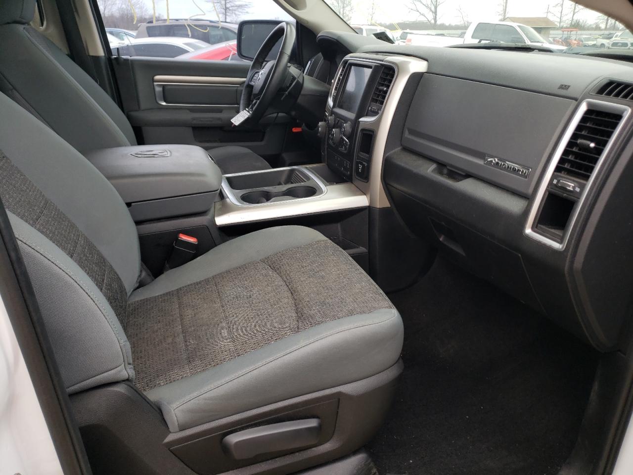 Photo 5 from auction – 2017 RAM 1500 SLT with VIN 1C6RR7LT8HS692107