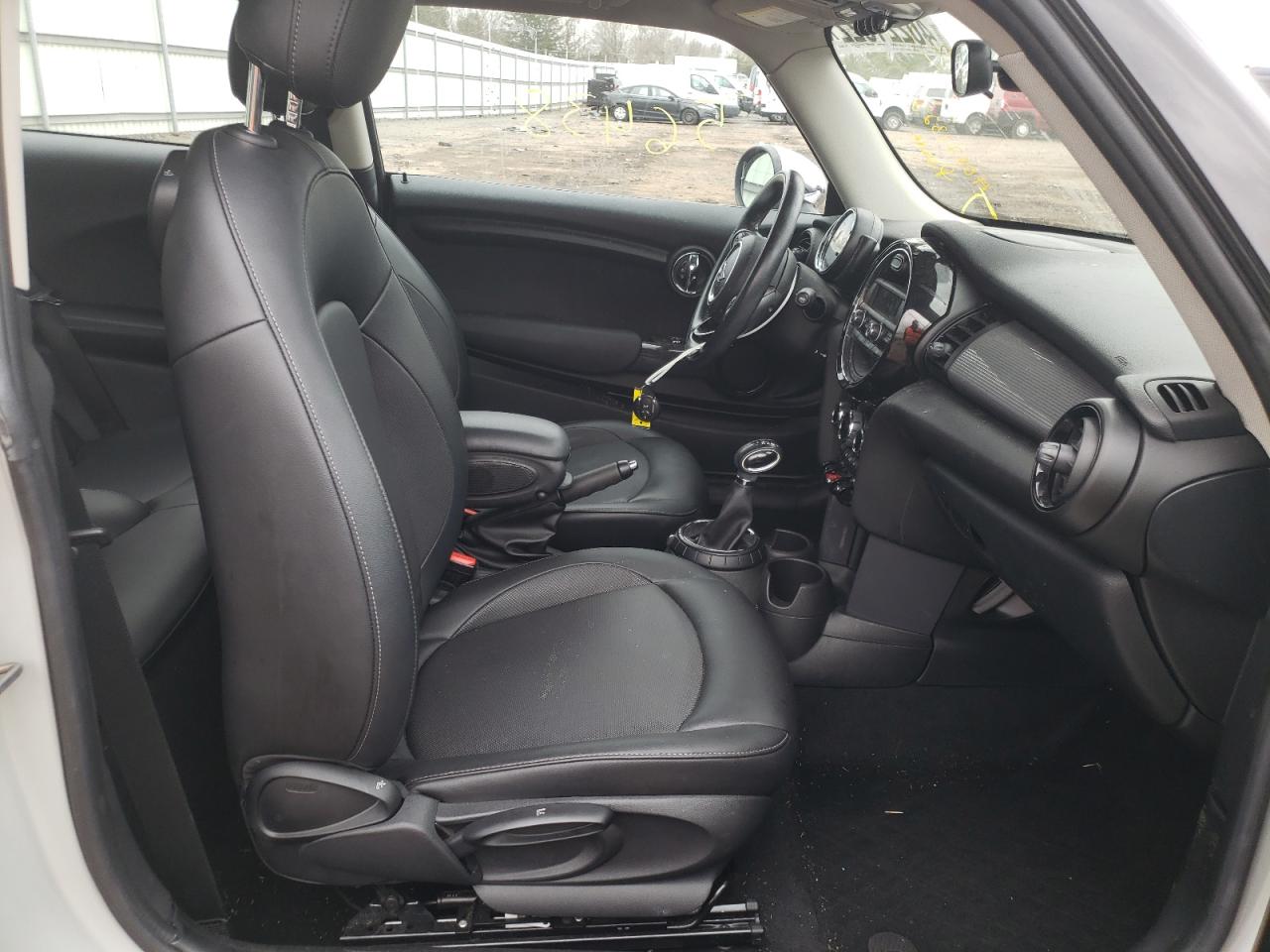 Photo 5 from auction – 2015 MINI COOPER with VIN WMWXM5C59FT938073