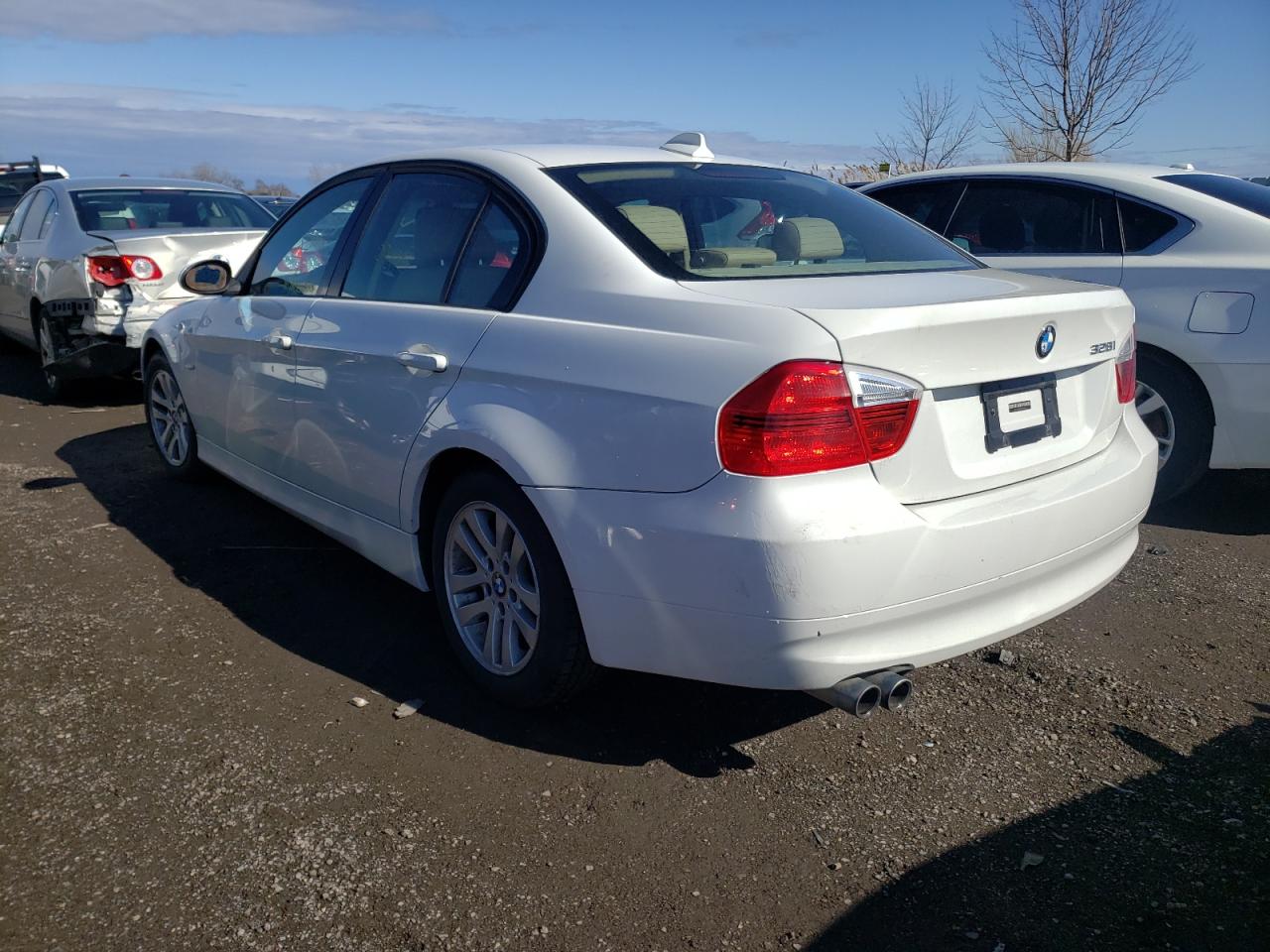 Photo 3 from auction – 2007 BMW 328 I with VIN WBAVA33557PG39326