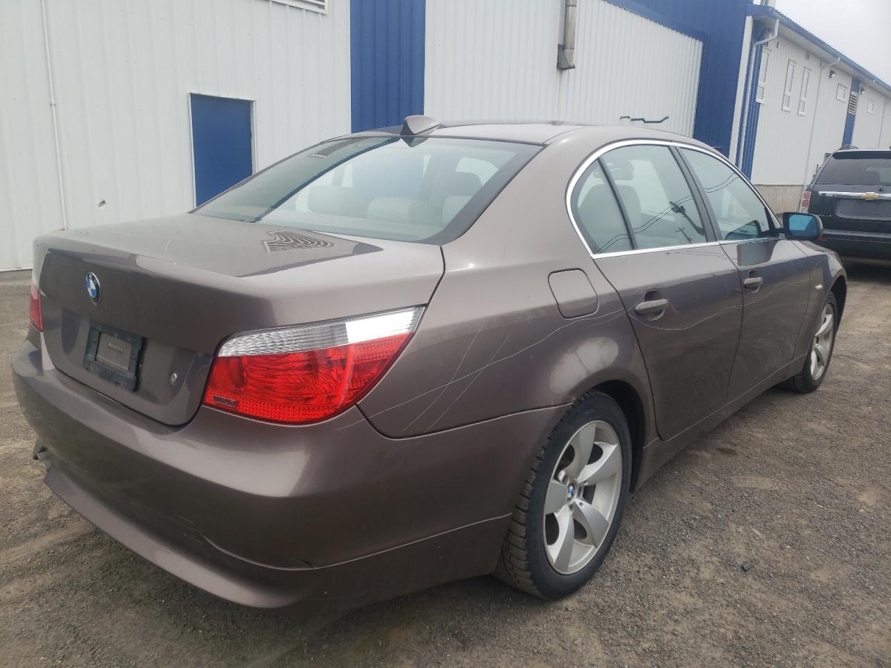 Photo 4 from auction – 2007 BMW 525 I with VIN WBANE53577CK92571