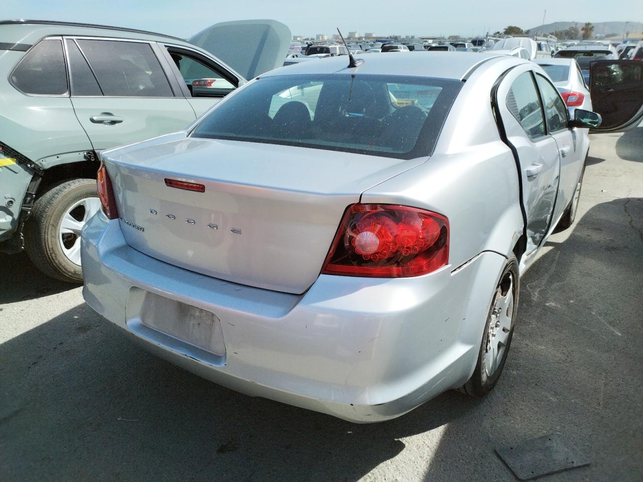 Photo 4 from auction – 2011 DODGE AVENGER EX with VIN 1B3BD4FB6BN624793