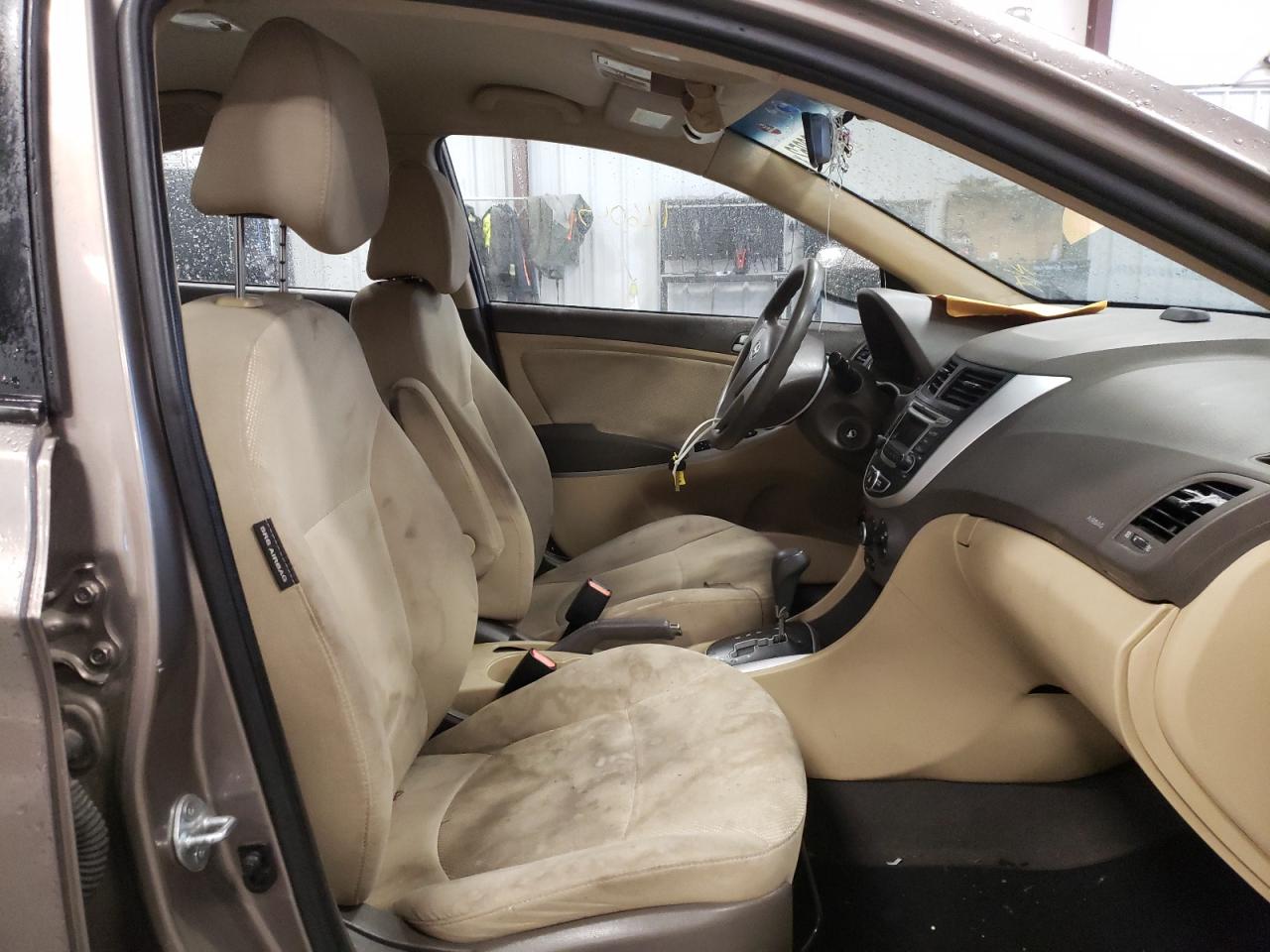 Photo 5 from auction – 2014 HYUNDAI ACCENT GLS with VIN KMHCT4AEXEU634305