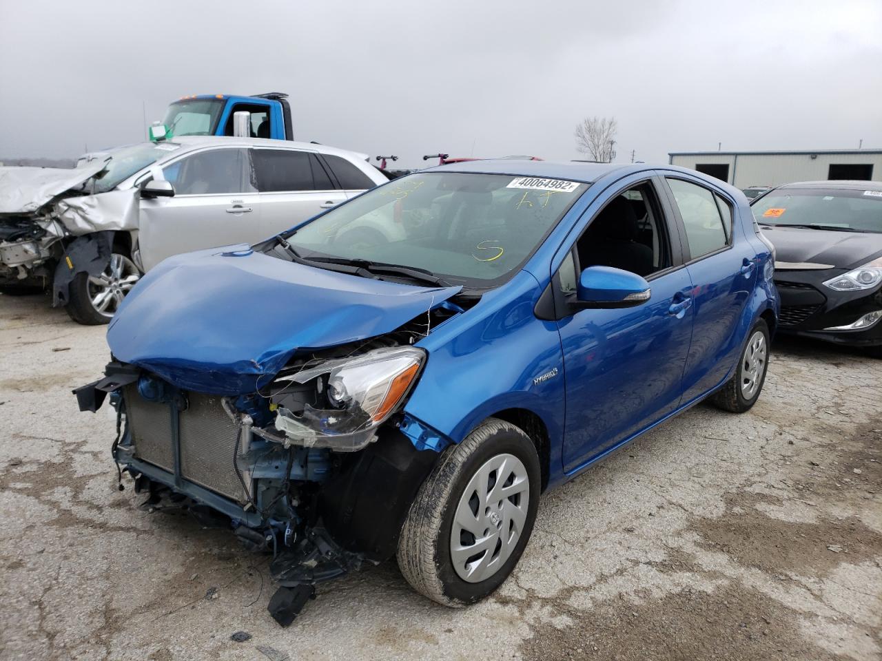 Photo 2 from auction – 2016 TOYOTA PRIUS C with VIN JTDKDTB36G1129645