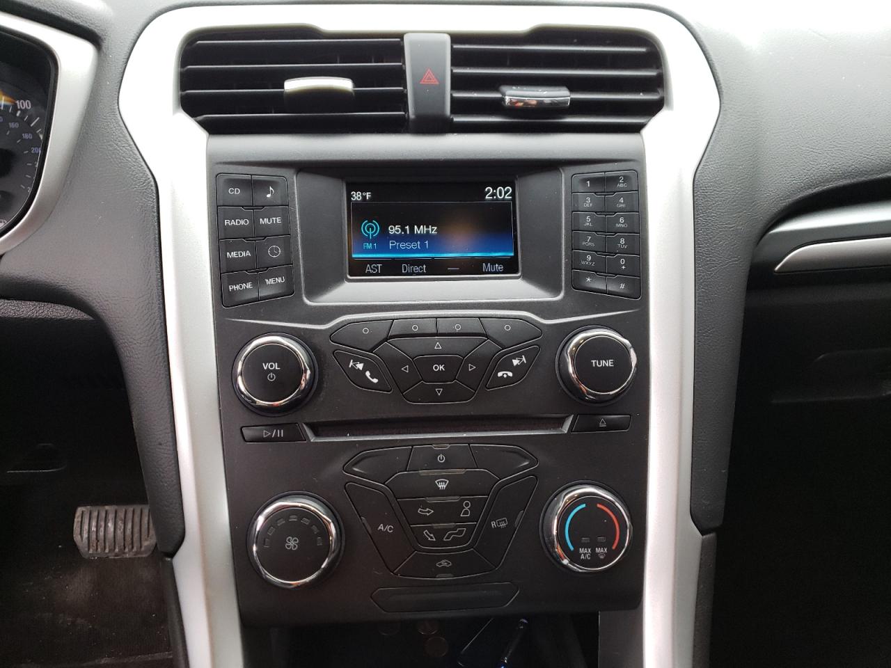 Photo 9 from auction – 2015 FORD FUSION S with VIN 3FA6P0G73FR289642