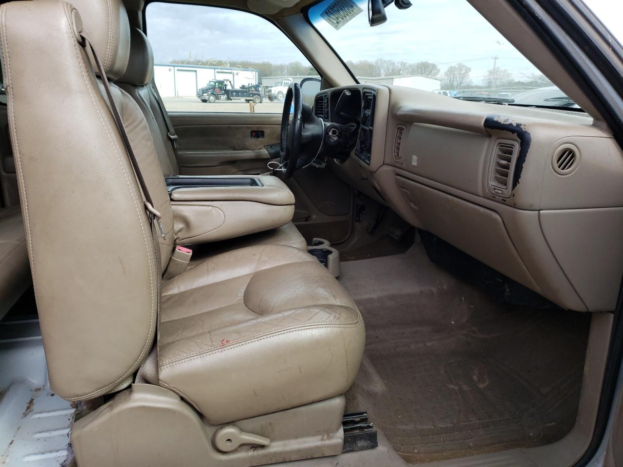 Photo 5 from auction – 2003 GMC NEW SIERRA with VIN 2GTEK19T431390886