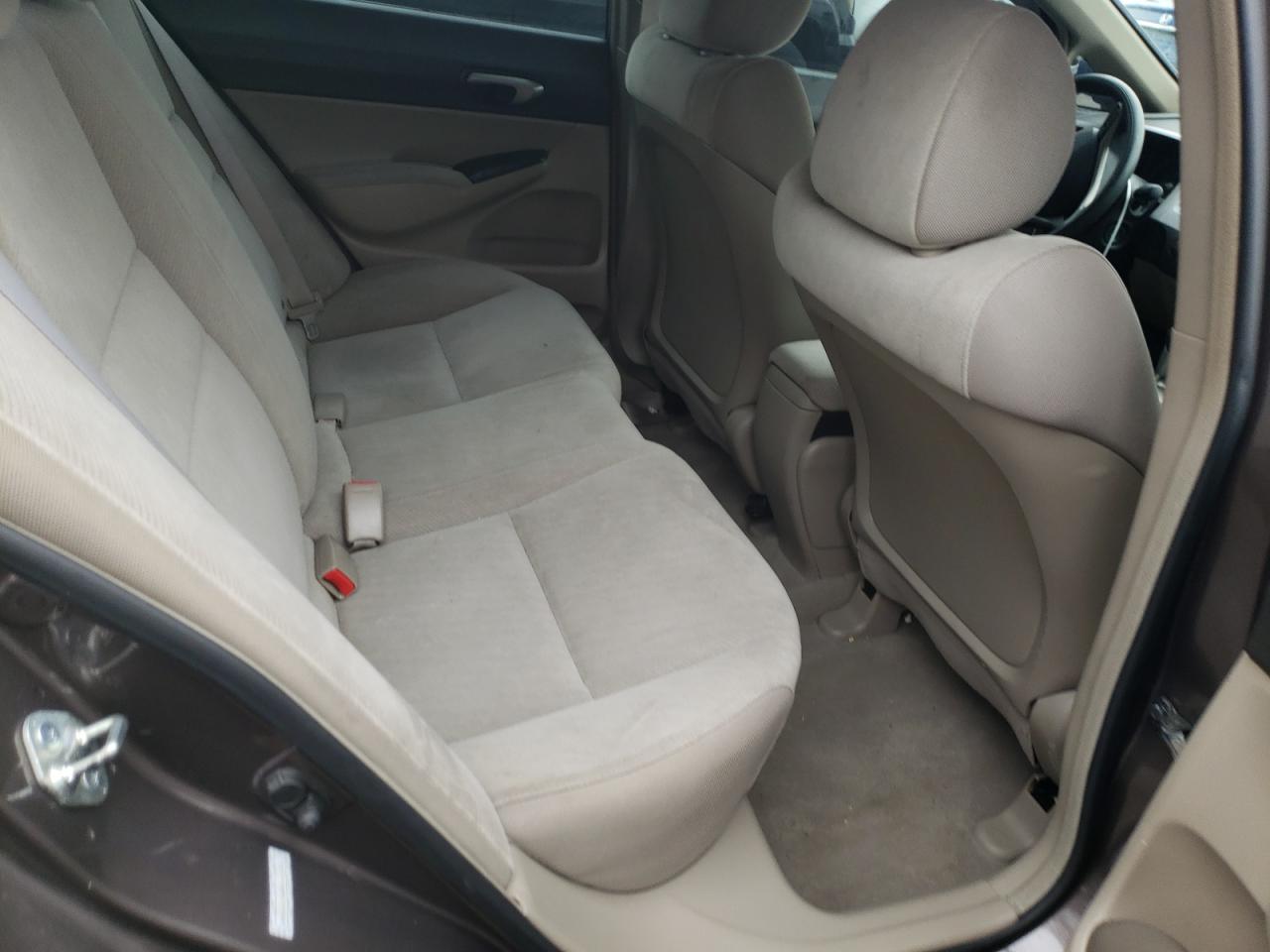 Photo 6 from auction – 2011 HONDA CIVIC LX with VIN 2HGFA1F58BH511553