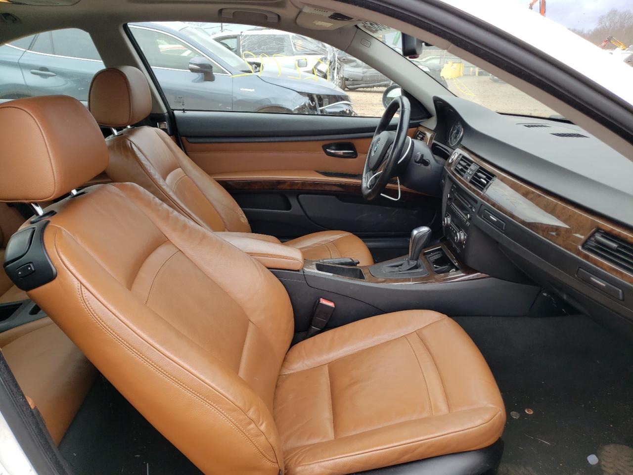 Photo 5 from auction – 2009 BMW 328 XI with VIN WBAWC33529PU83292