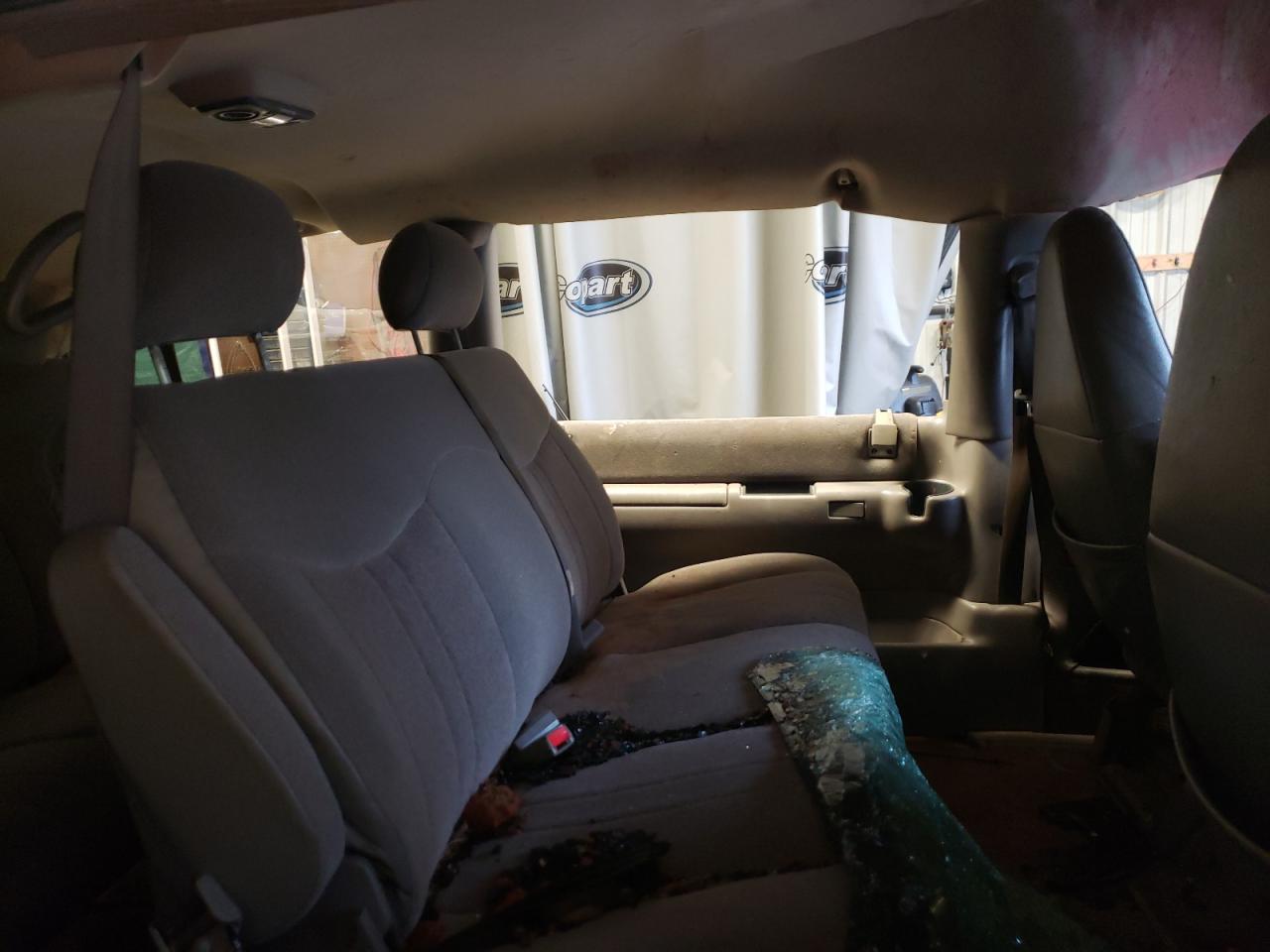 Photo 6 from auction – 2004 CHEVROLET ASTRO with VIN 1GNDM19X44B100115