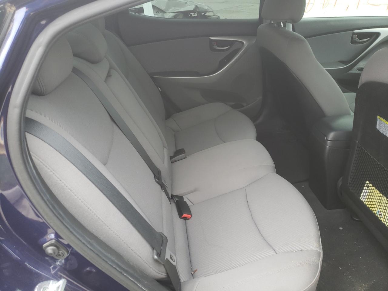Photo 6 from auction – 2013 HYUNDAI ELANTRA GL with VIN 5NPDH4AE1DH220171