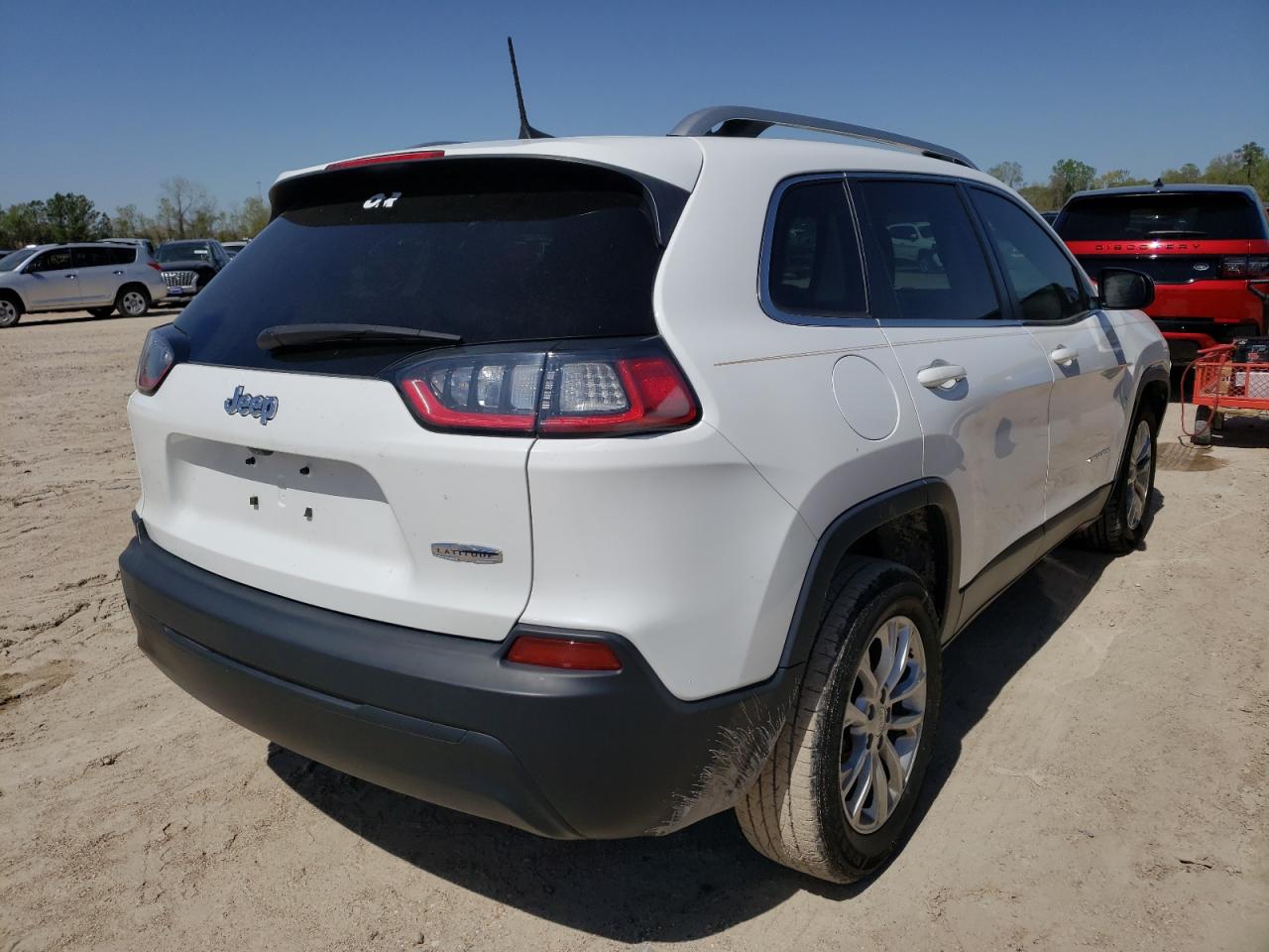 Photo 4 from auction – 2019 JEEP CHEROKEE L with VIN 1C4PJLCB3KD175509