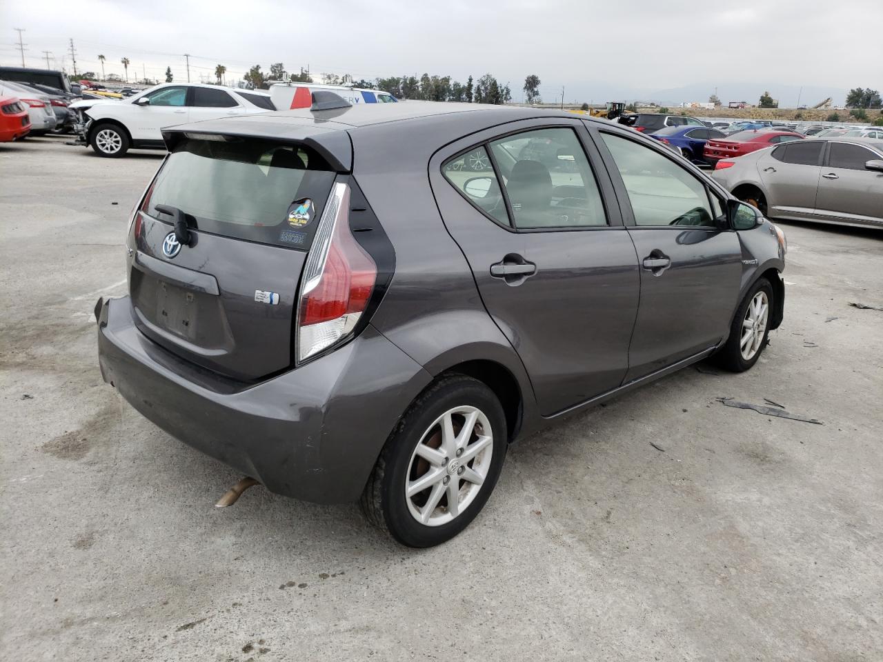 Photo 4 from auction – 2015 TOYOTA PRIUS C with VIN JTDKDTB33F1092729