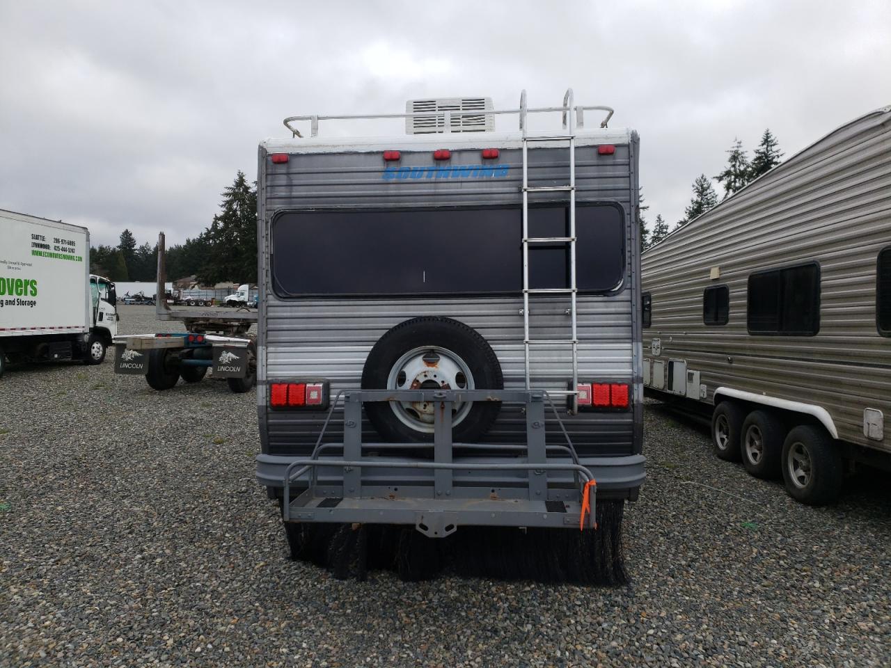 Photo 9 from auction – 1983 SPRT PAT/MH with VIN 1GBKP37W2D3301300