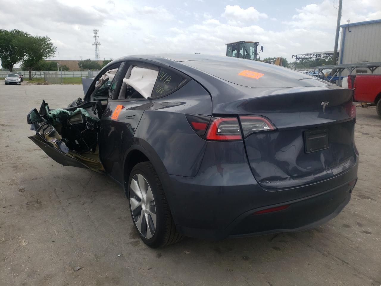 Photo 3 from auction – 2021 TESLA MODEL Y with VIN 5YJYGDED4MF106119