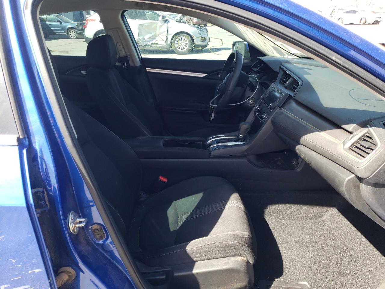 Photo 5 from auction – 2016 HONDA CIVIC LX with VIN 19XFC2F5XGE014117
