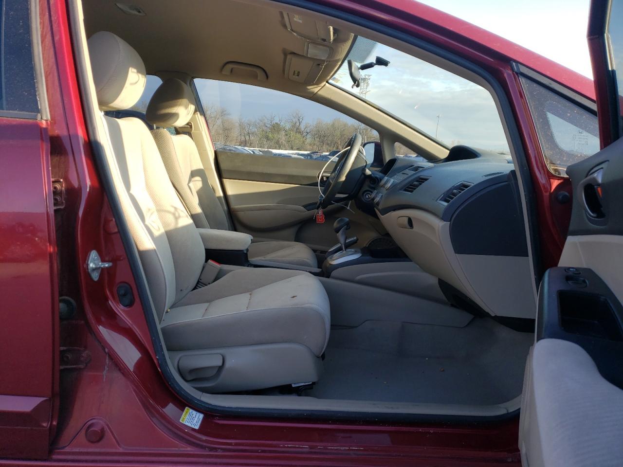 Photo 5 from auction – 2011 HONDA CIVIC LX with VIN 2HGFA1F56BH541215