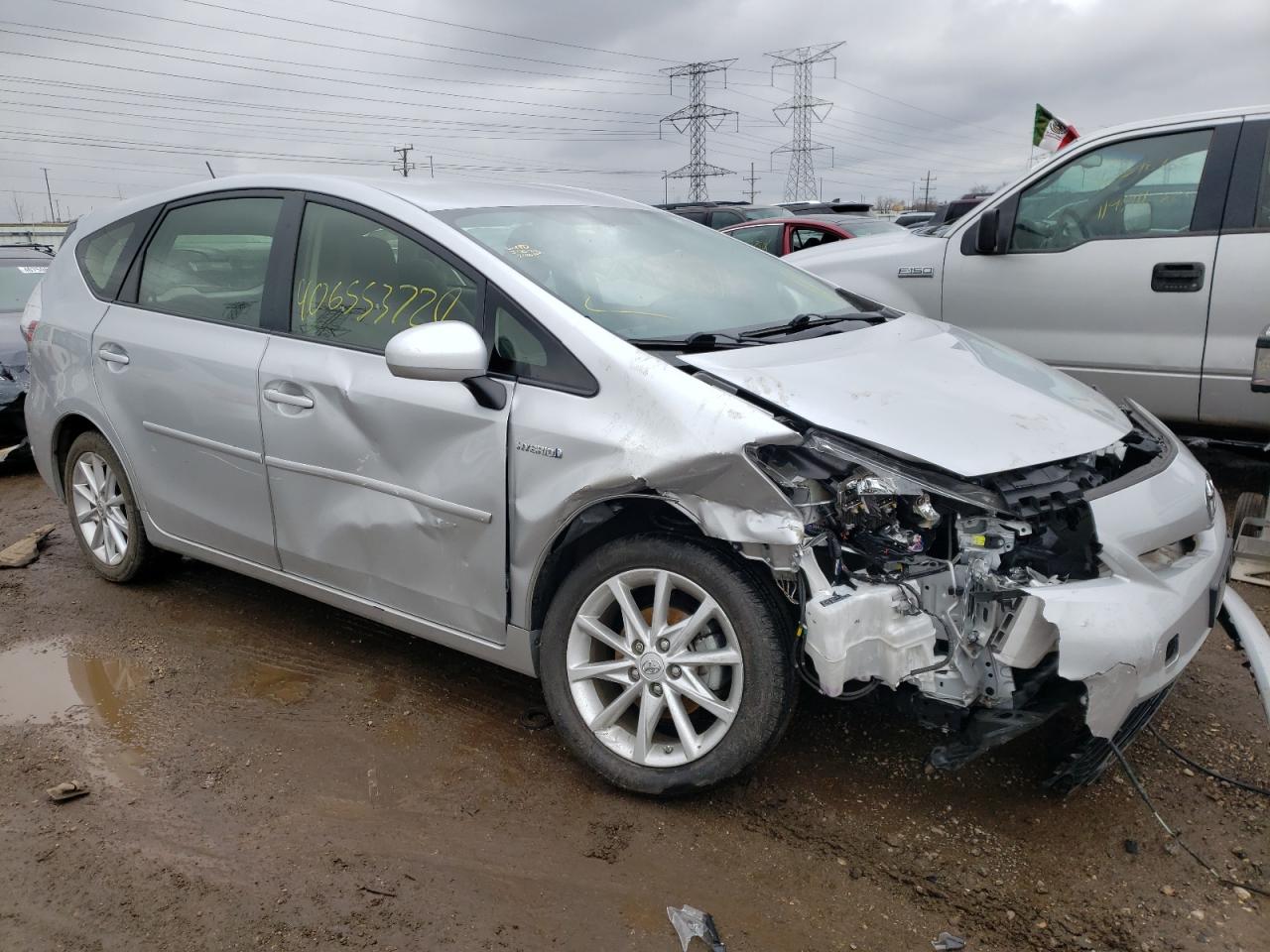 TOYOTA PRIUS V 2014 with VIN JTDZN3EU2E3335675 - Photo from auction