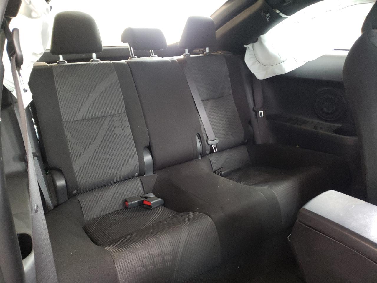 Photo 6 from auction – 2011 TOYOTA SCION TC with VIN JTKJF5C7XB3019920