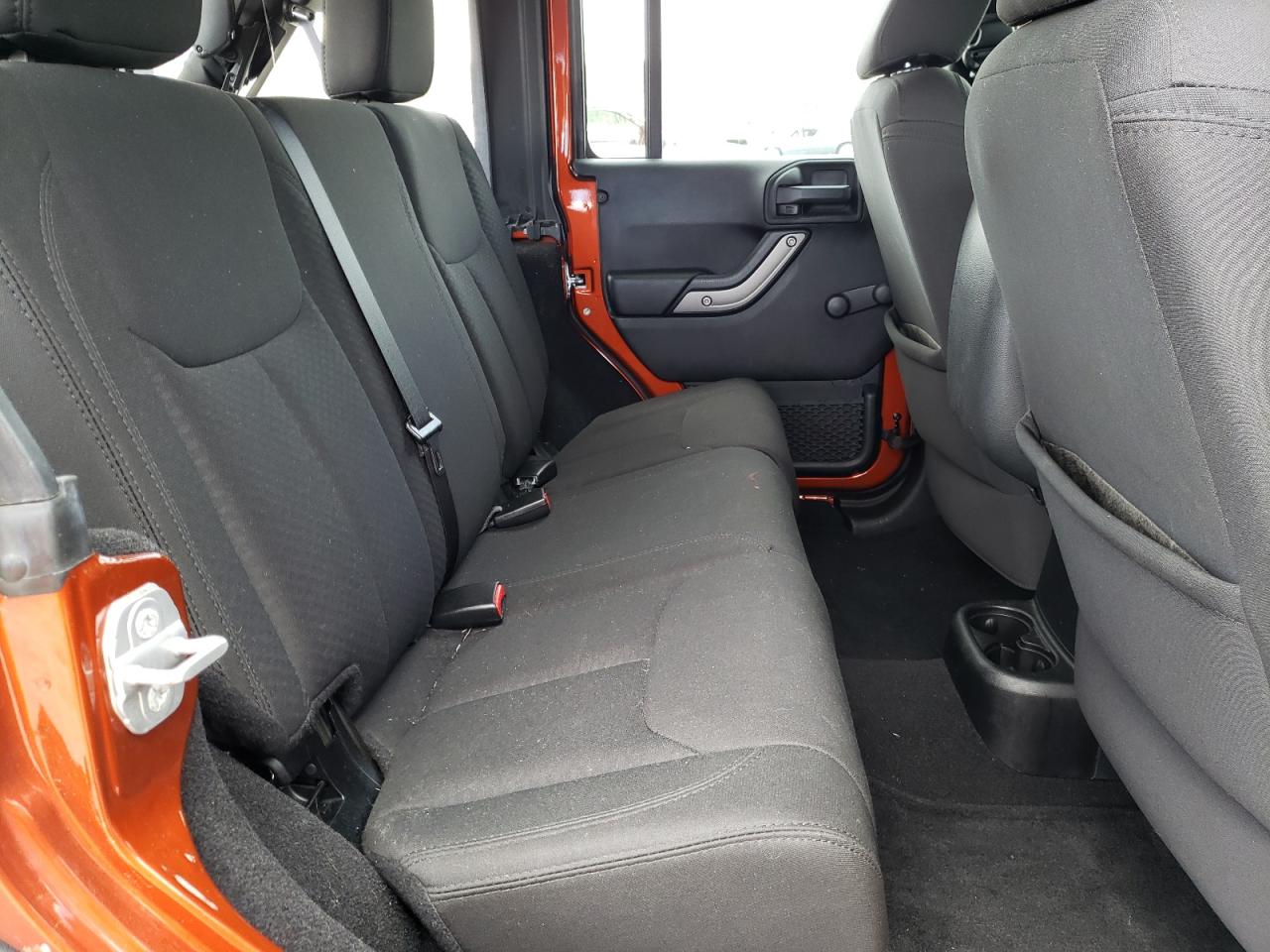 Photo 6 from auction – 2014 JEEP WRANGLER U with VIN 1C4BJWDG7EL265682