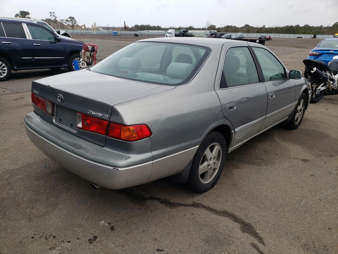 Photo 4 from auction – 2001 TOYOTA CAMRY CE with VIN JT2BG22K110574342