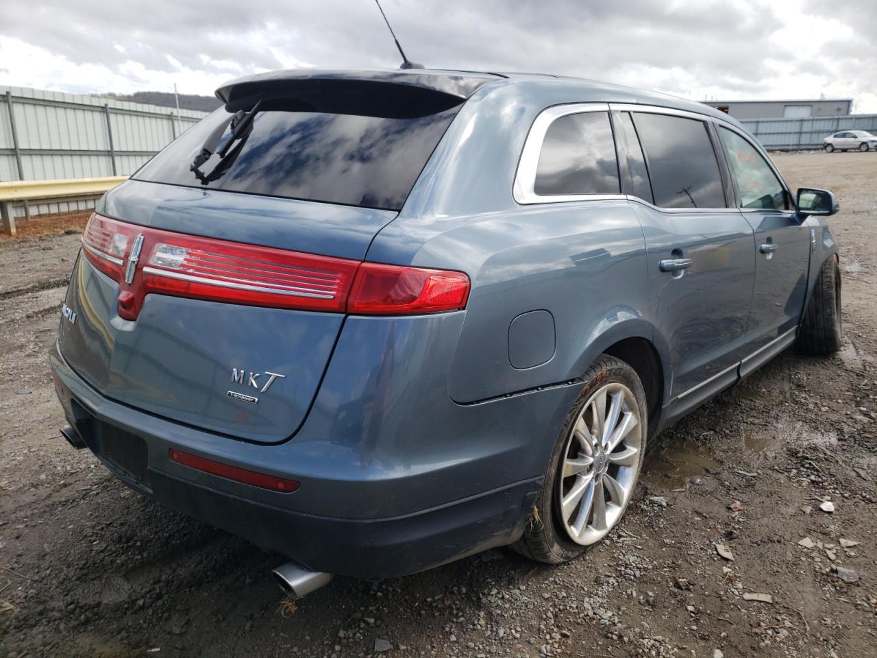 Photo 4 from auction – 2010 LINCOLN MKT with VIN 2LMHJ5AT4ABJ20681