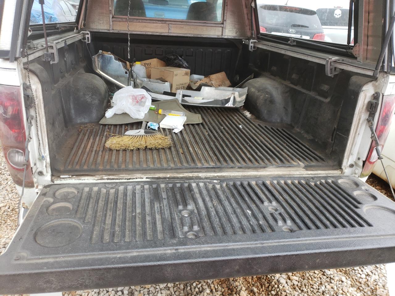 Photo 6 from auction – 2005 GMC CANYON with VIN 1GTCS148858255789
