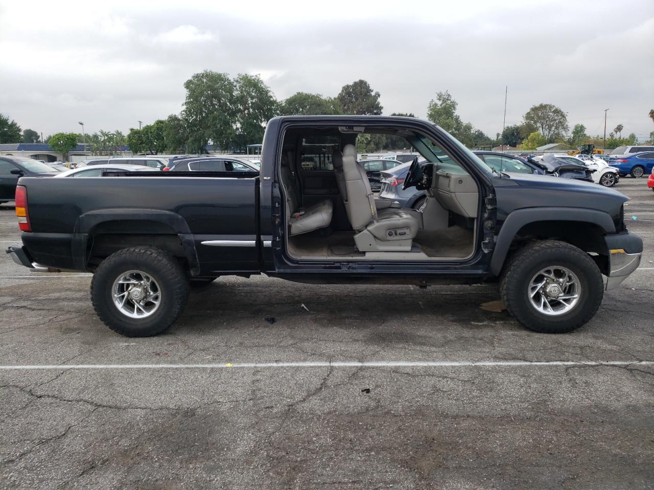 Photo 9 from auction – 2001 GMC SIERRA K25 with VIN 1GTHK29G21E326749