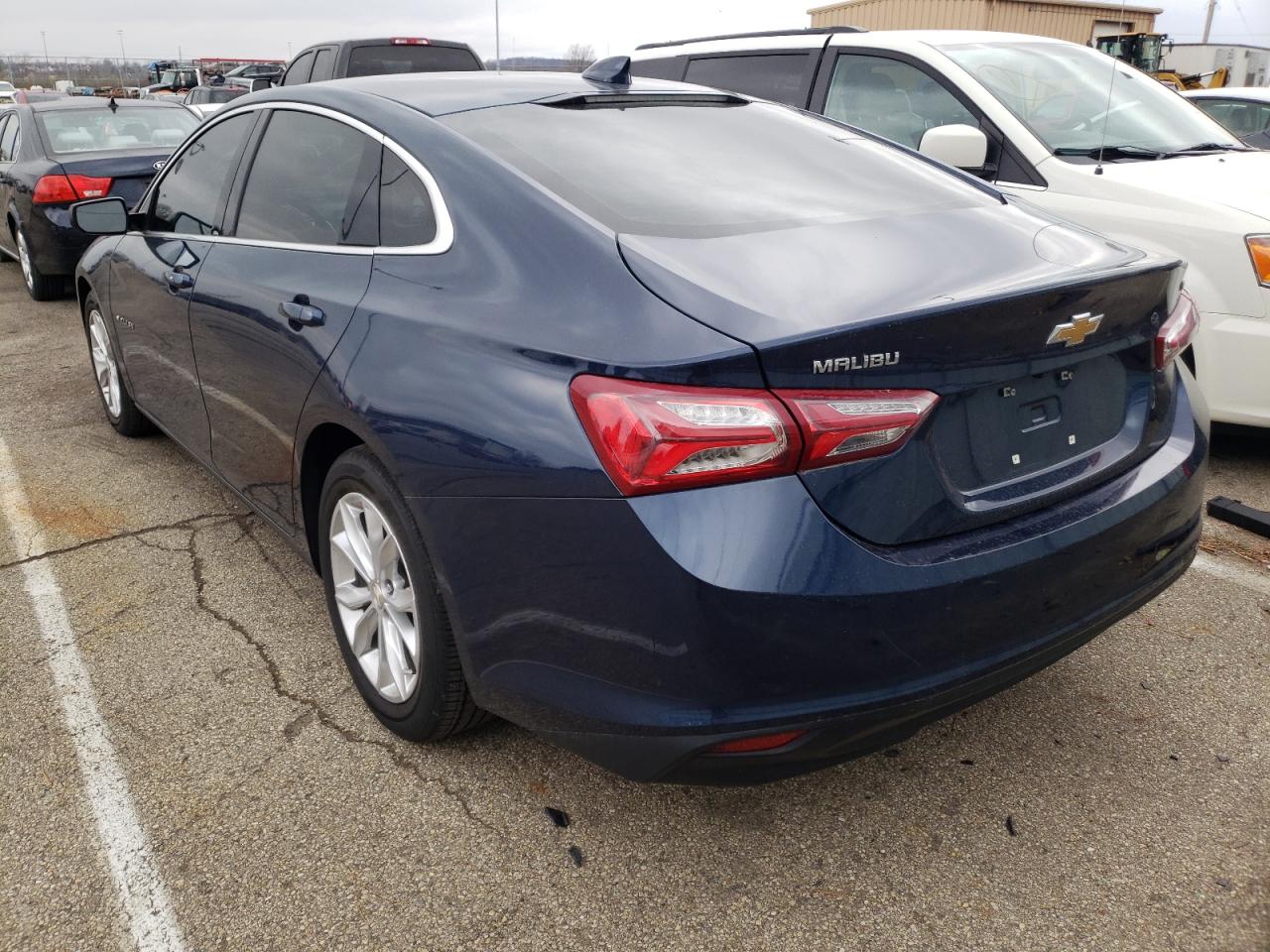 Photo 3 from auction – 2019 CHEVROLET MALIBU LT with VIN 1G1ZD5ST8KF187979