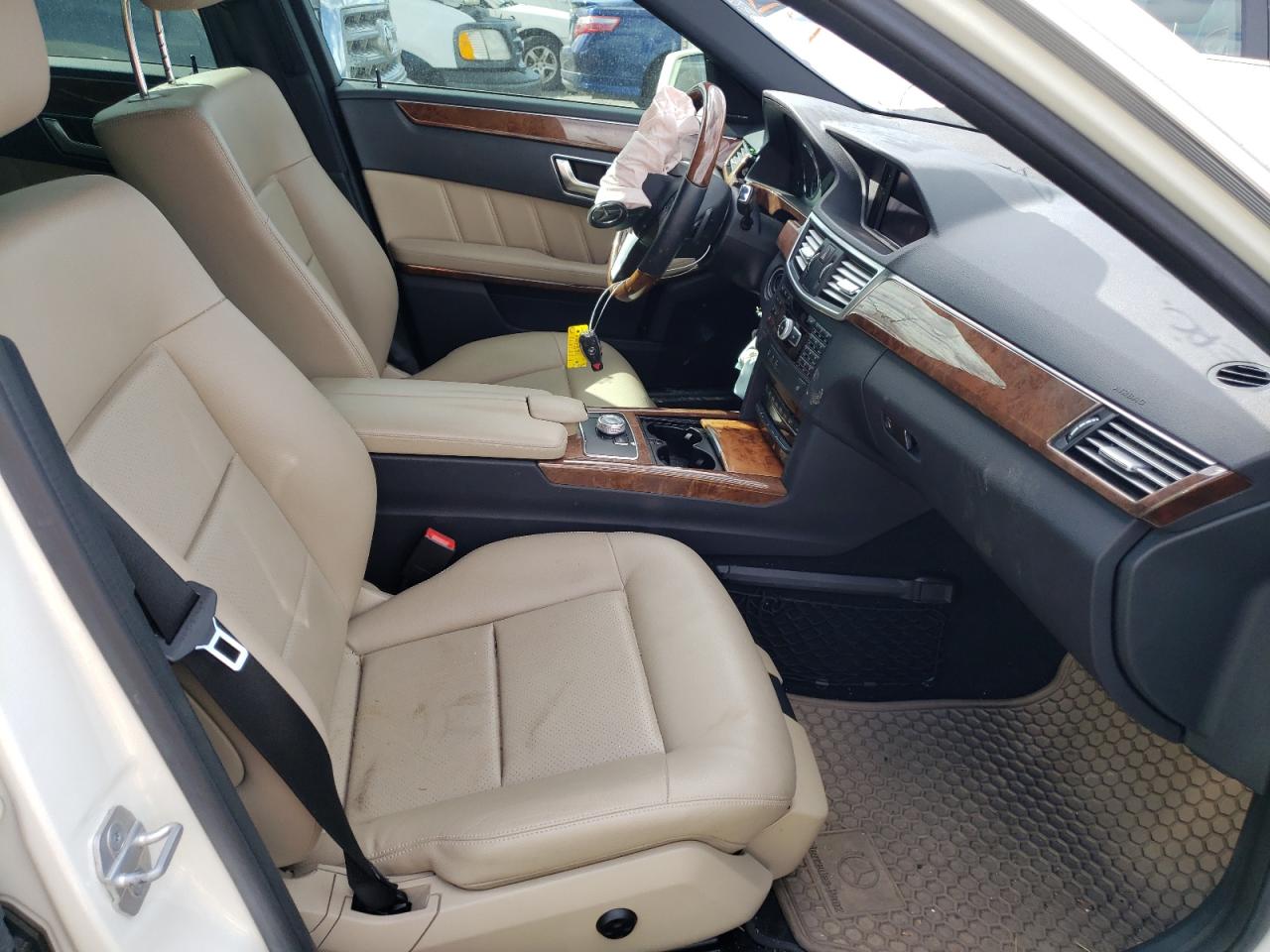 Photo 5 from auction – 2012 MERCEDES-BENZ E 350 4MAT with VIN WDDHF8JB1CA572733