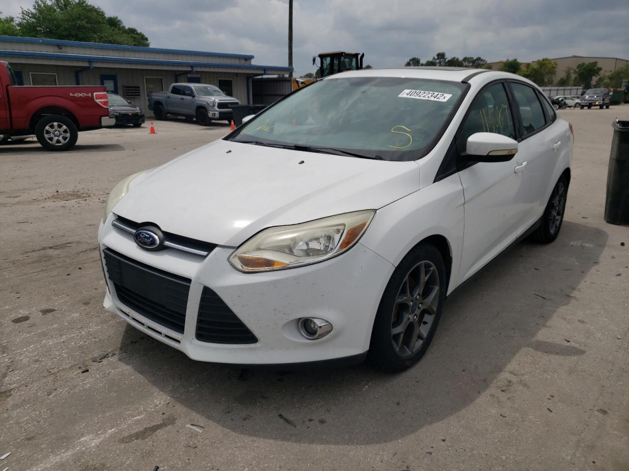 Photo 2 from auction – 2013 FORD FOCUS SE with VIN 1FADP3F22DL308885
