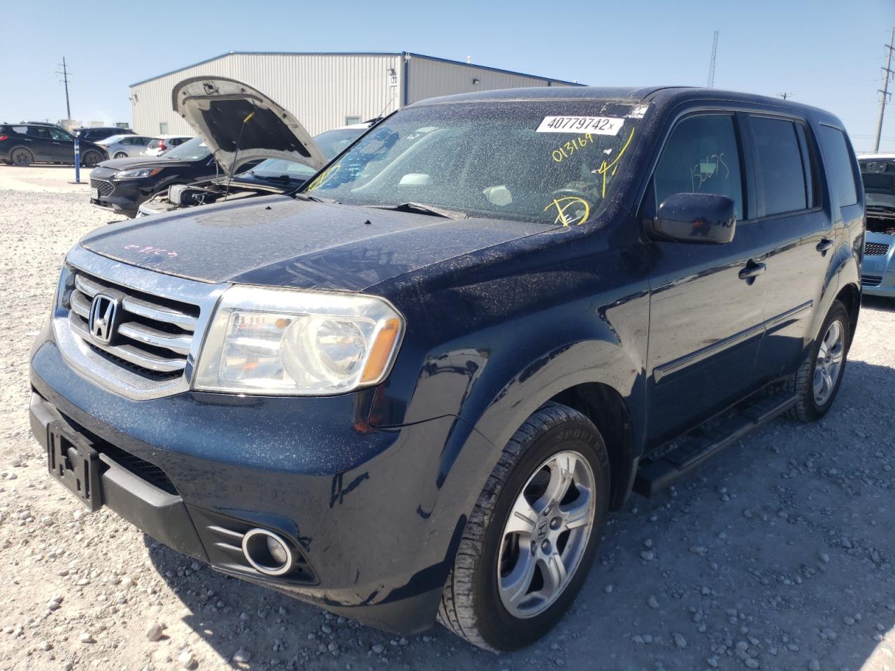 Photo 2 from auction – 2012 HONDA PILOT EXLN with VIN 5FNYF4H74CB013169