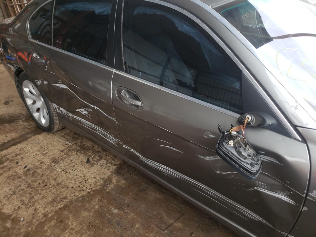 Фото 9 с аукциона – 2007 BMW 750 с VIN WBAHN83517DT71825
