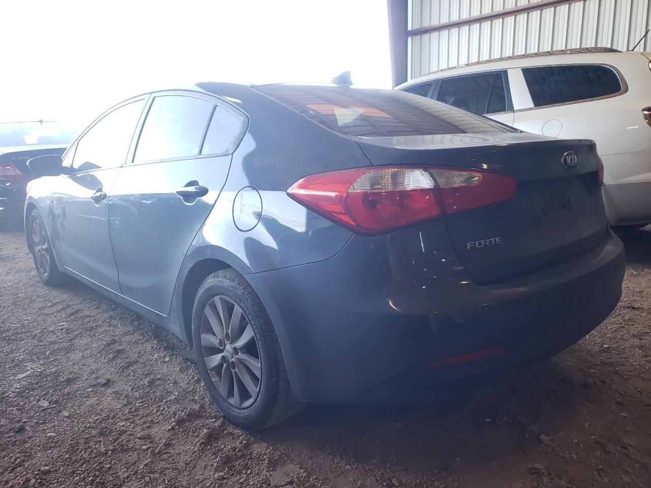 Photo 15 from auction – 2015 KIA FORTE LX with VIN KNAFX4A66F5325812