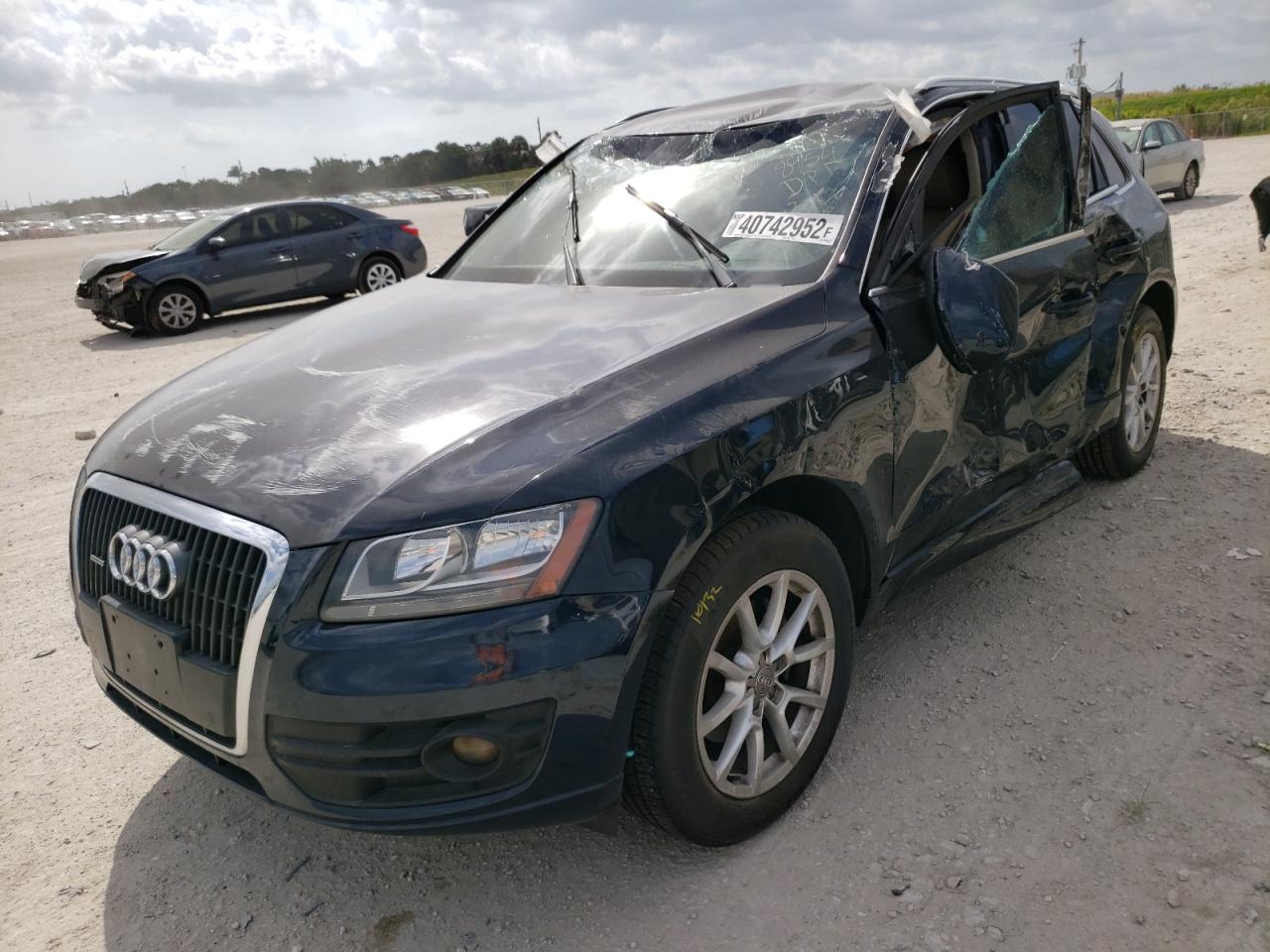 Photo 2 from auction – 2011 AUDI Q5 PREMIUM with VIN WA1CFAFP9BA038954
