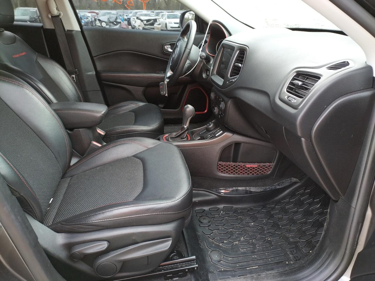 Photo 5 from auction – 2019 JEEP COMPASS TR with VIN 3C4NJDDB8KT748247