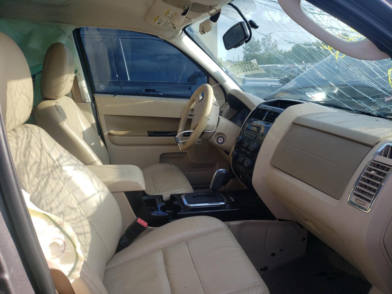 Photo 5 from auction – 2012 FORD ESCAPE LIM with VIN 1FMCU0EG9CKA92236