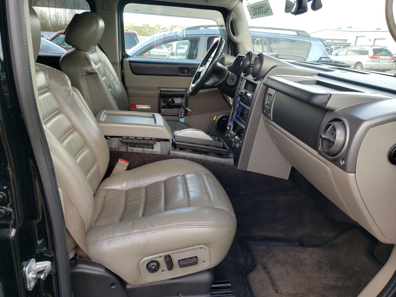Photo 5 from auction – 2004 HUMMER H2 with VIN 5GRGN23U84H116367