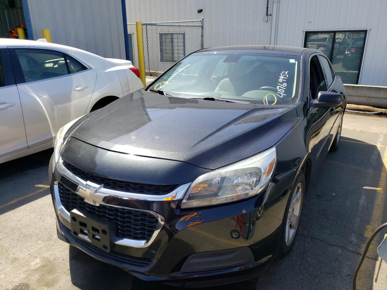 Photo 2 from auction – 2015 CHEVROLET MALIBU LS with VIN 1G11B5SL1FF149955