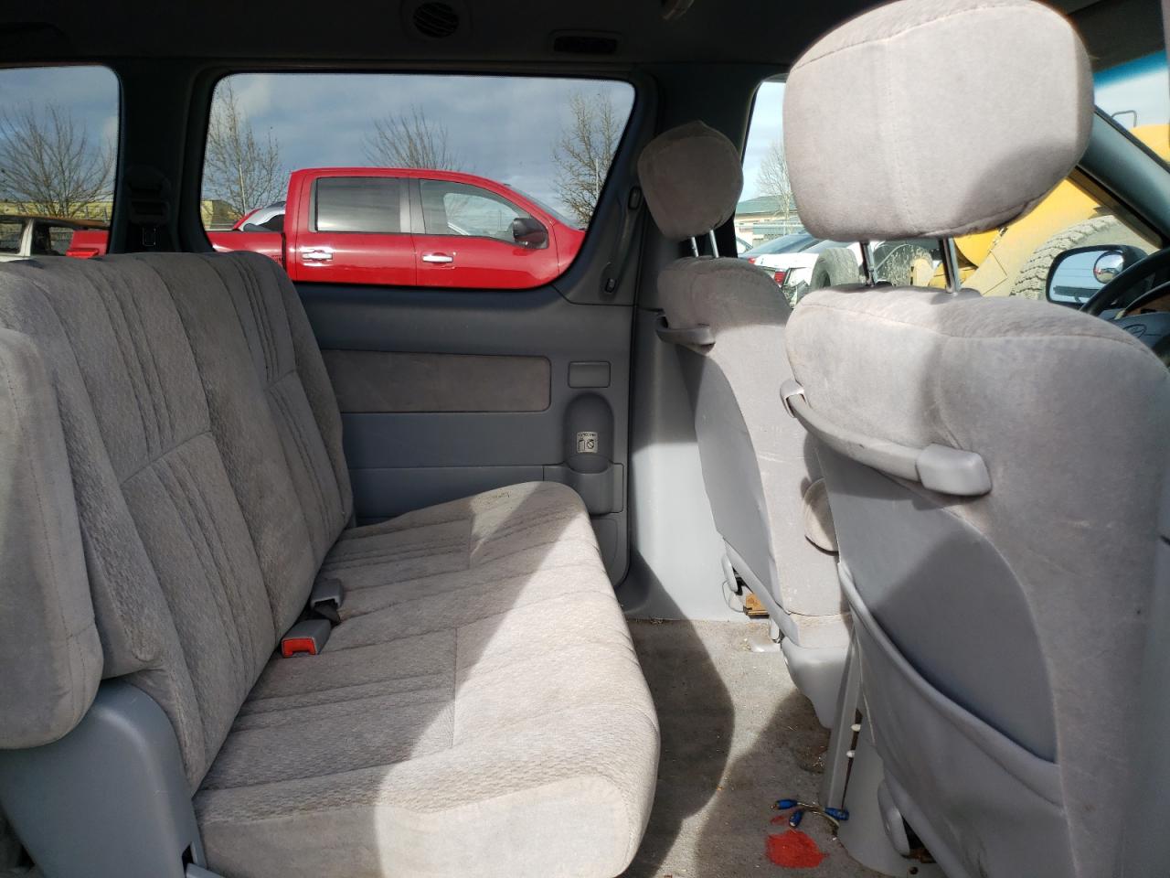 Photo 6 from auction – 2001 TOYOTA SIENNA CE with VIN 4T3ZF19C71U356239