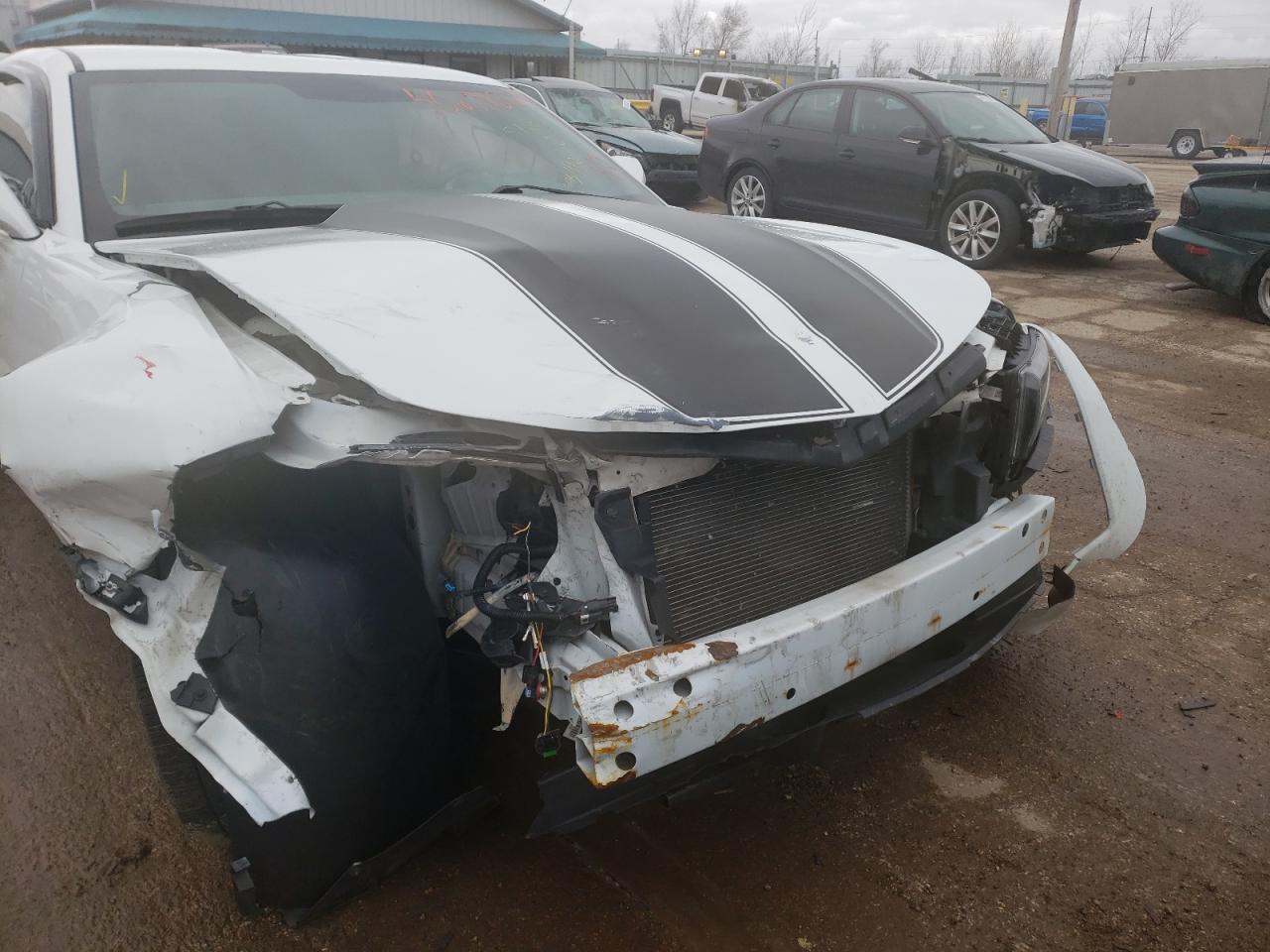 Photo 9 from auction – 2015 CHEVROLET CAMARO LS with VIN 2G1FB1E38F9275412