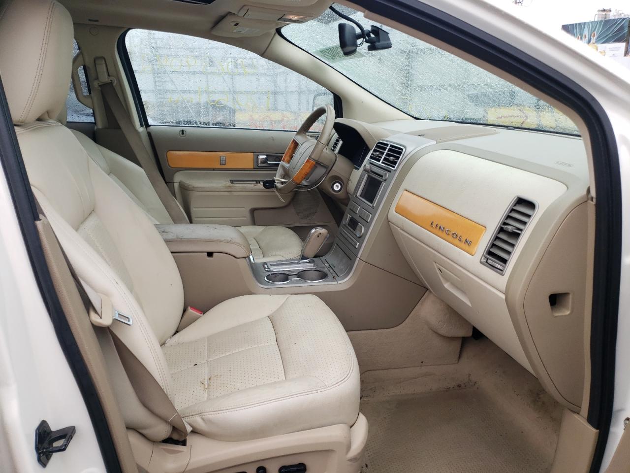 Photo 5 from auction – 2007 LINCOLN MKX with VIN 2LMDU88C07BJ37340