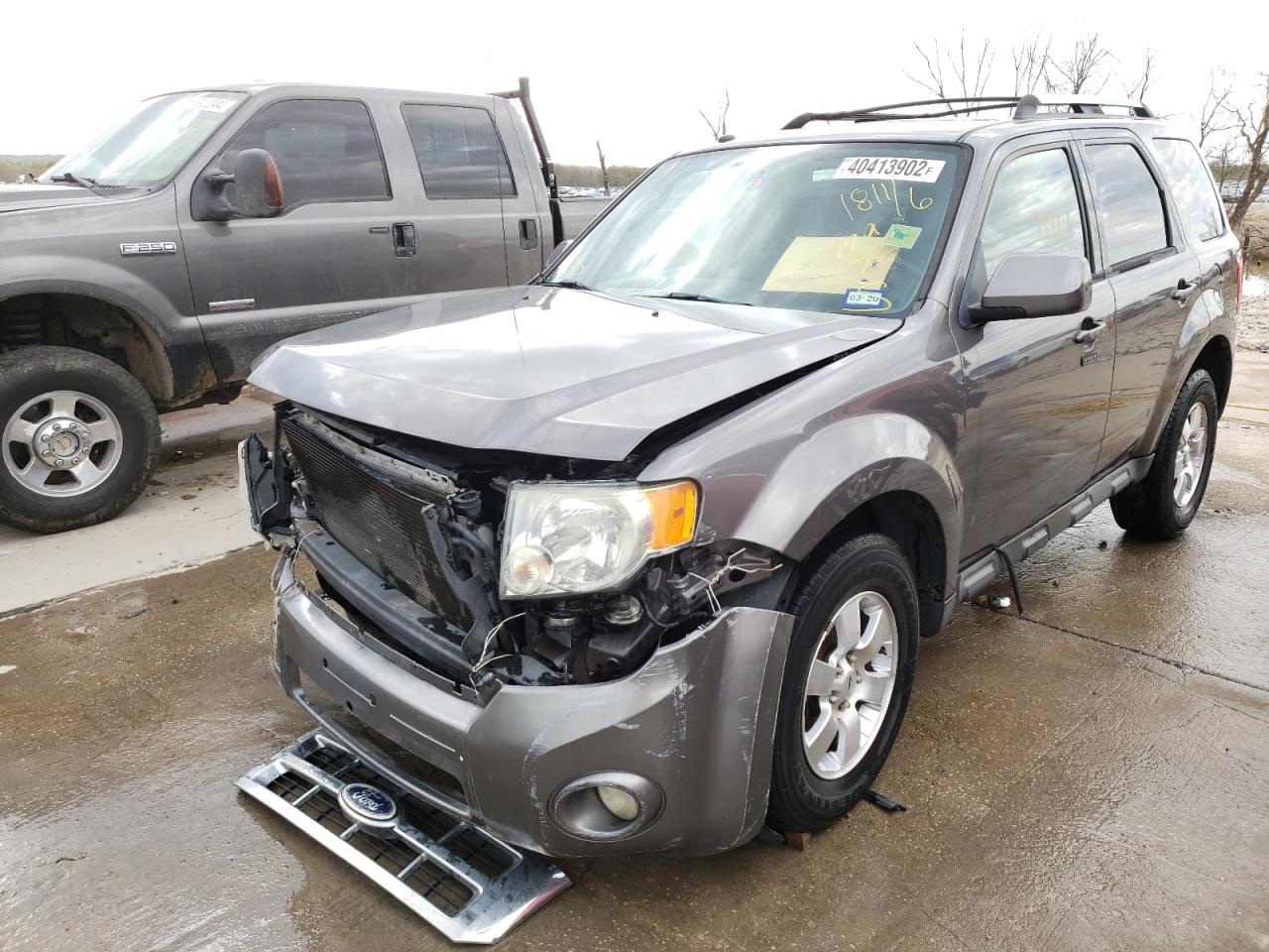 Photo 2 from auction – 2010 FORD ESCAPE LIM with VIN 1FMCU0EG2AKC05408