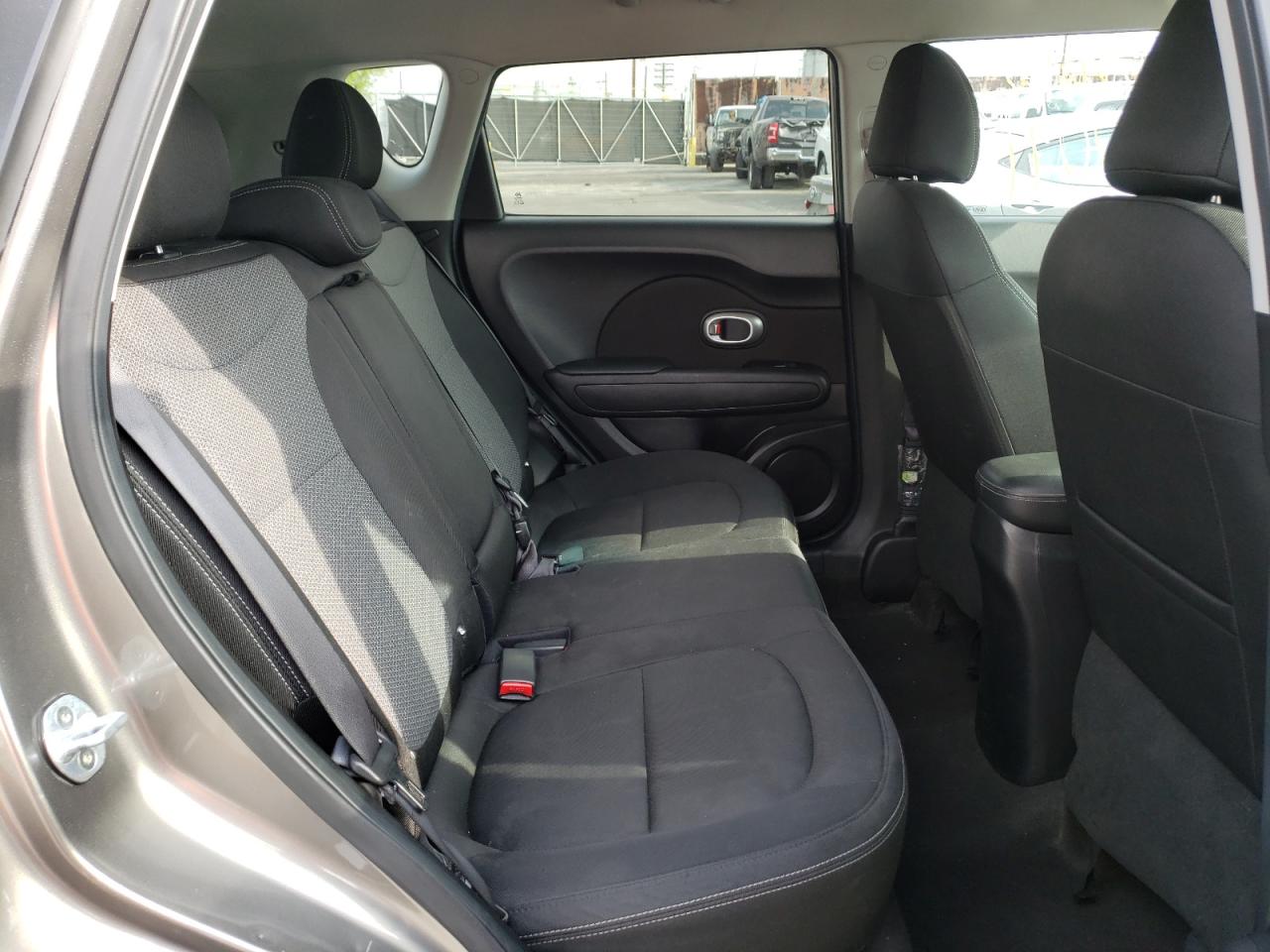 Zdjęcie 6 z aukcji – 2018 KIA SOUL + z VIN KNDJP3A52J7578914