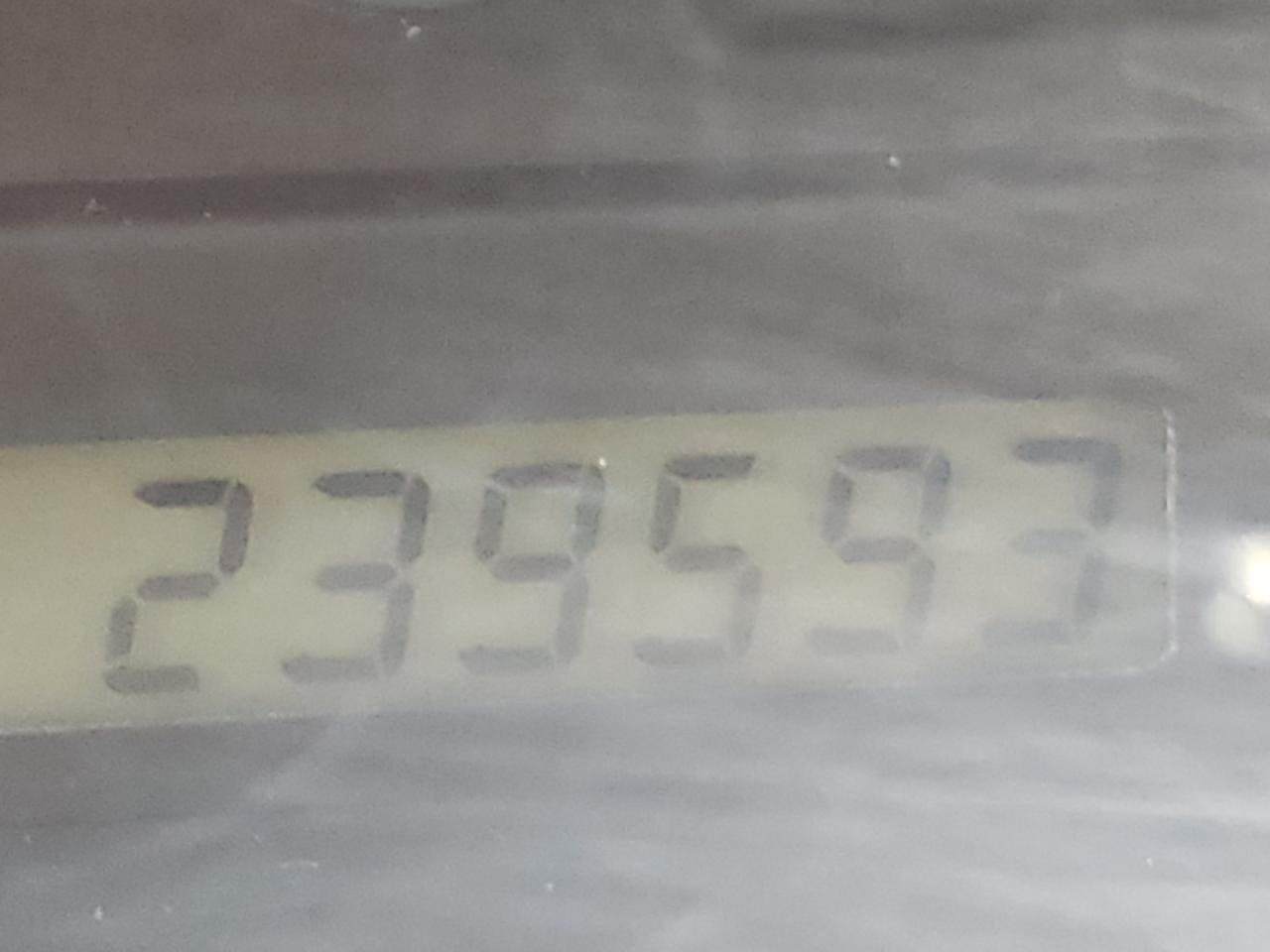 Photo 8 from auction – 2002 TOYOTA CAMRY with VIN 4T1BF32K72U503264