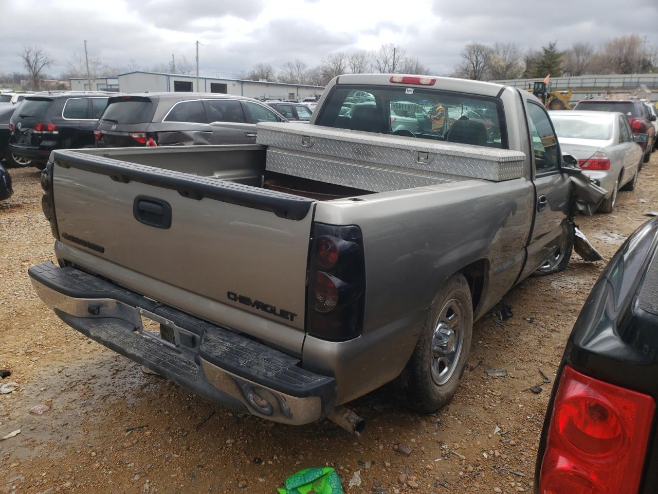Photo 4 from auction – 2003 CHEVROLET SILVERADO with VIN 1GCEC14XX3Z341531