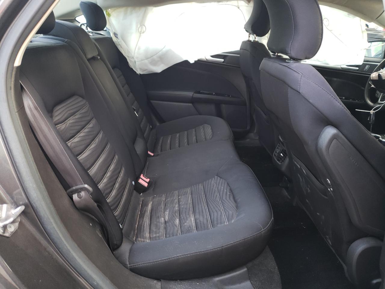 Photo 6 from auction – 2016 FORD FUSION SE with VIN 3FA6P0H71GR403220