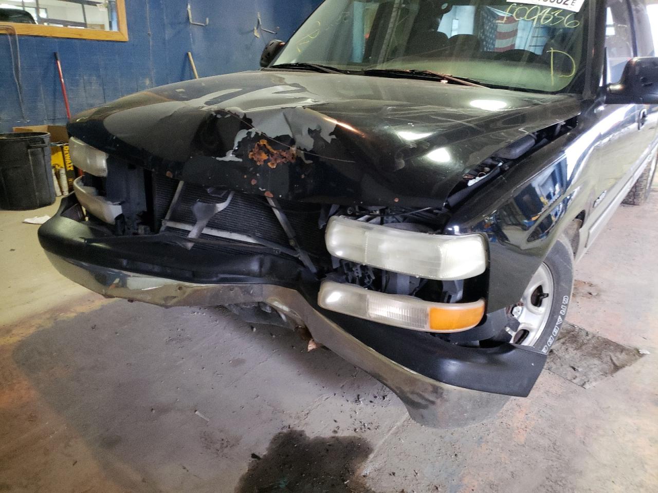 Photo 9 from auction – 1999 CHEVROLET 1500 SILVE with VIN 2GCEC19V4X1109836